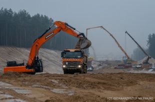 Postępują prace na ekspresowej S7 na Mazowszu