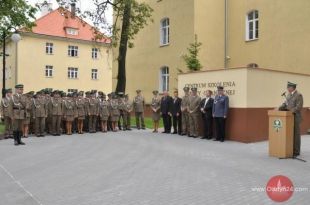 Odebrali świadectwa Szkoły Chorążych CSSG