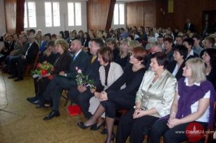 Świętują ludzie oświaty z powiatu