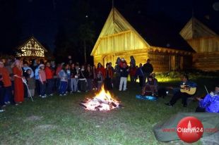 Nocne we wsi Kolberga muzykowanie