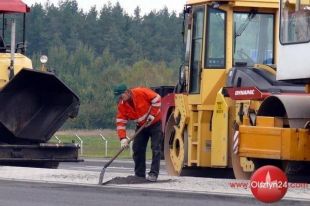 We wtorek będą remontować drogę pomiędzy Tomaszkowem i Sząbrukiem
