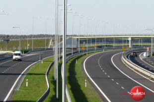 Co Minister Infrastruktury ma do powiedzenia w sprawie „Szesnastki”?