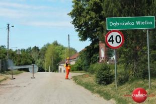 Znany wykonawca drogi przez Dąbrówkę Wielką