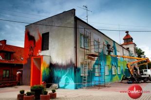 W Jezioranach powstaje pierwszy mural