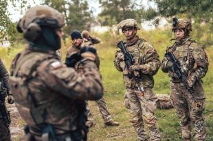 Terytorialsi z 4. WMBOT ćwiczą z NATO