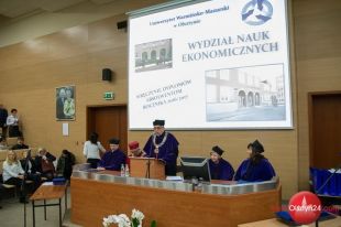 Absolwenci Wydziału Nauk Ekonomicznych UWM odebrali dyplomy