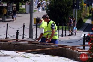 Na pierwszy ogień poszły ławki