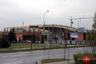 Wiecha nad basenem