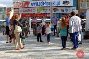 Demonstracja w atmosferze pikniku