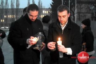 Młodzi politycy wspólnie uczcili ofiary stanu wojennego