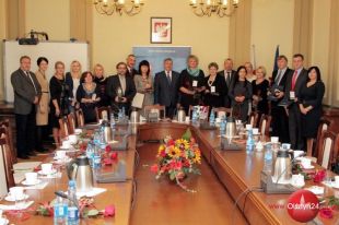 Wojewoda wręczył statuetki „Amicus Bonus” 