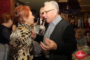 Słuchacze Jarockiej Akademii Trzeciego Wieku podzielili się opłatkiem