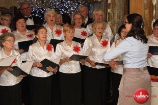 Członkowie UTW podzielili się opłatkiem
