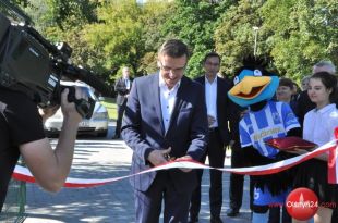 Gimnazjum nr 12 ma nowe boisko dzięki OBO