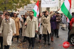 Rekonstrukcja wydarzeń z 1956 roku na Placu Bema