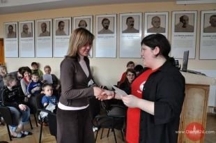 Pluszowe misie ruszą na pomoc dzieciom