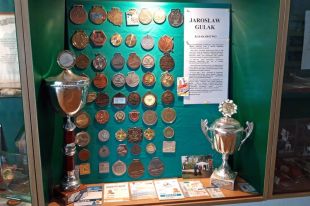 Nowa gablota w olsztyńskim Muzeum Sportu