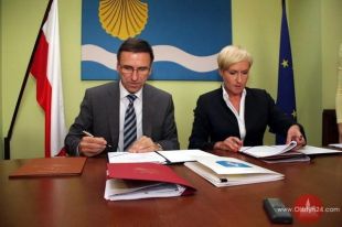 Były przyrzeczenia, są umowy