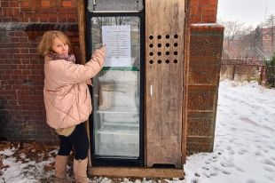 Nie wyrzucaj jedzenia. Oddaj je do lodówki społecznej