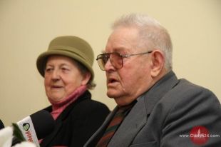 Dąb Pamięci o Ignacym Drozdku rośnie przy Gimnazjum nr 13