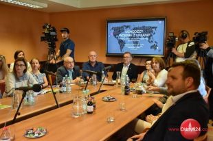 Samorząd województwa podsumował pomoc udzieloną ukraińskim uchodźcom wojennym. Jakie są dalsze plany? 