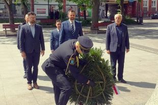 Władze Olsztyna upamiętniły zakończenie wojny