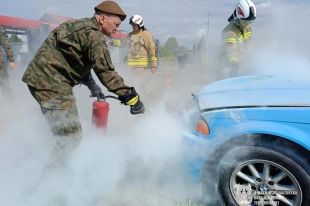 Wspólne ćwiczenia terytorialsów z Olsztyna i strażaków z OSP Bartąg