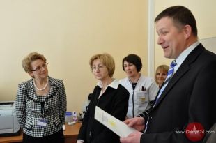 Mikroskop w prezencie dla Szpitala Dziecięcego 