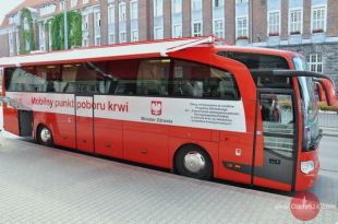 Wakacyjne pobieranie krwi tym razem przed Urzędem Wojewódzkim