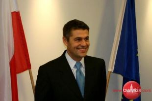 Krzysztof Hołowczyc już europosłem