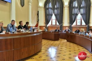 Olsztyńscy radni dobiegającej końca kadencji nie spuszczają z tonu. Dzisiaj obradowali o finansach miasta  