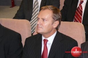 Prezydent sprawdza, czy musi powoływać Tuska?