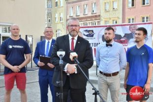 Kandydaci Konfederacji w nadchodzących wyborach zaprezentowali się w Olsztynie 