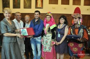 Tancerze z wizytą w ratuszu