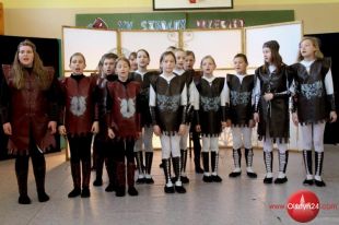 Gimnazjum nr 5 w Olsztynie gościło teatry szkół podstawowych