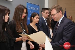 Stypendyści Prezesa Rady Ministrów odebrali dyplomy