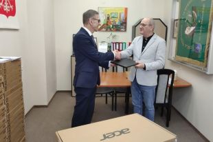 Laptopy trafią do olsztyńskich uczniów