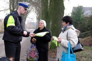 Kamizelki odblaskowe dla pieszych i rowerzystów