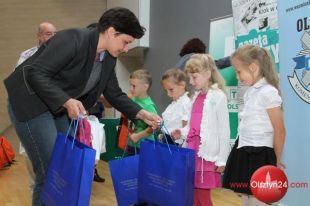 Laureaci konkursu plastycznego „Dbam o swoje bezpieczeństwo” odebrali nagrody