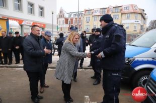 Samorządy z Powiatu Olsztyńskiego wsparły zakup nowych radiowozów