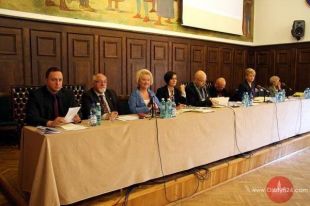 Spór o dodatkowe opłaty za przedszkola