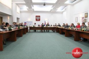 Zarząd Powiatu Olsztyńskiego z absolutorium