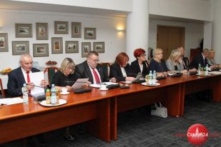 Obradowała Rada Powiatu w Olsztynie