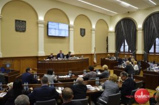 Rada Miasta wprowadziła Olsztyńską Kartę Miejską dla seniorów