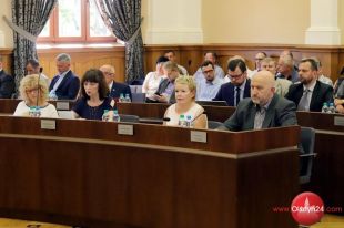 Sesję olsztyńskiej Rady Miasta przerwała awantura o wygaszenie mandatu radnej Jabłońskiej