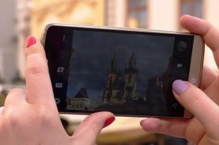 Zaprojektuj plakat i wygraj smartfon