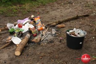 Lasy Państwowe wywiozły w zeszłym roku z lasów 820 tirów śmieci. Kosztowało to 34 mln zł