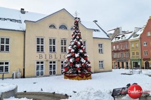 Drogowcy przygotowują olsztyńską starówkę do świątecznego jarmarku. Będą ograniczenia w ruchu pojazdów