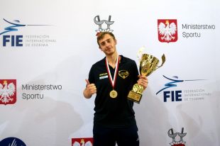 Cezary Białecki wywalczył dwa medale Mistrzostw Polski Młodzieżowców w szabli