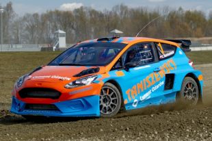 Zbigniew Staniszewski wygrał eliminację mistrzostw Polski rallycross w Słomczynie